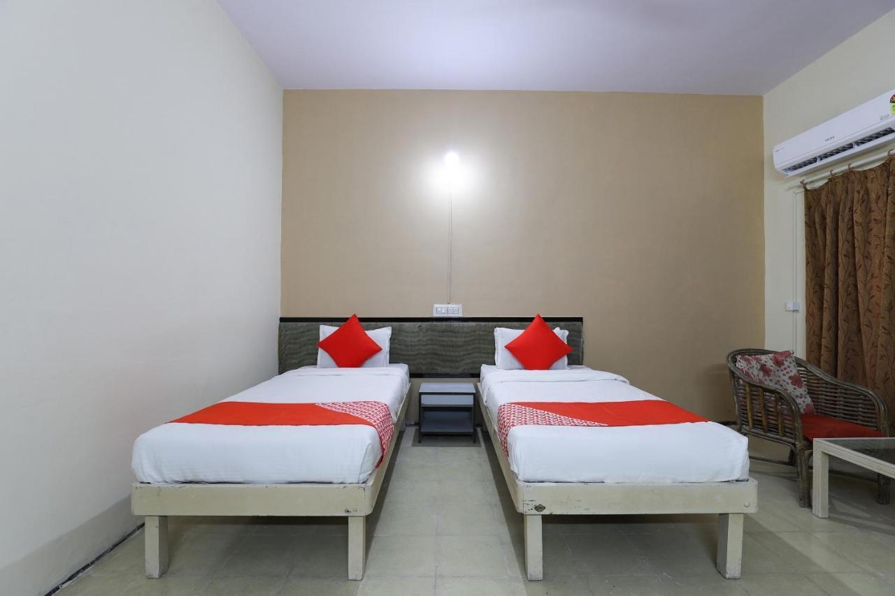 Oyo Hotel Park Veraval Eksteriør billede